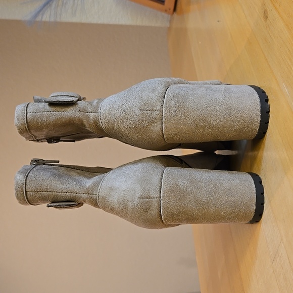 Sun + Stone Veraa Microsuede Buckle Ankle Boots Size 8 - Picture 3 of 8